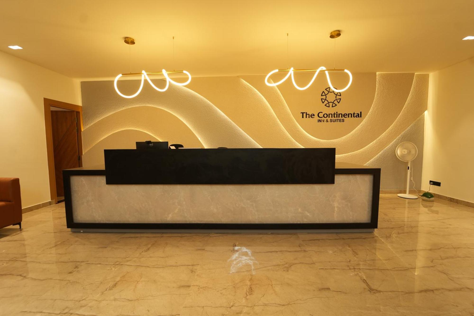 The Continental Inn & Suites Майсур Экстерьер фото